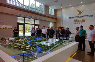 秦皇島市副市長李國強一行領(lǐng)導蒞臨秦皇燕達養(yǎng)老考察指導